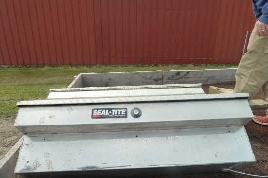 Pair of Seal-title aluminum utility side boxes