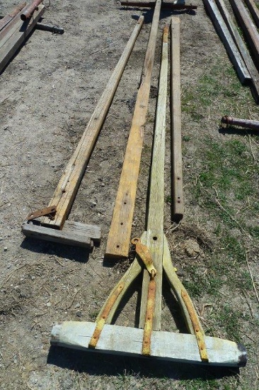 Lot of wagon poles with two eveners