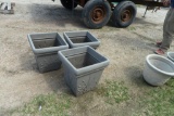 Lot of 3 matching planters