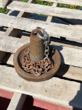 Small anchor with short chain