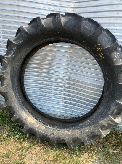 Tractor tire