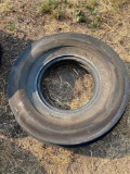 Front tractor tire 10.00-16