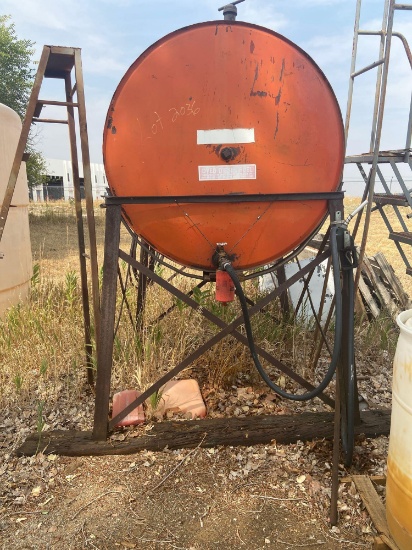 500 gallon fuel tank with stand and hose