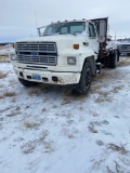 Ford 700 Flatbed tilt truck with Pto