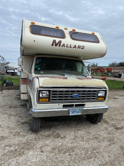 Ford econoline 350 Mallard Camper