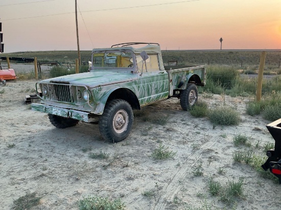 1967 Kaiser Jeep M715 pick up