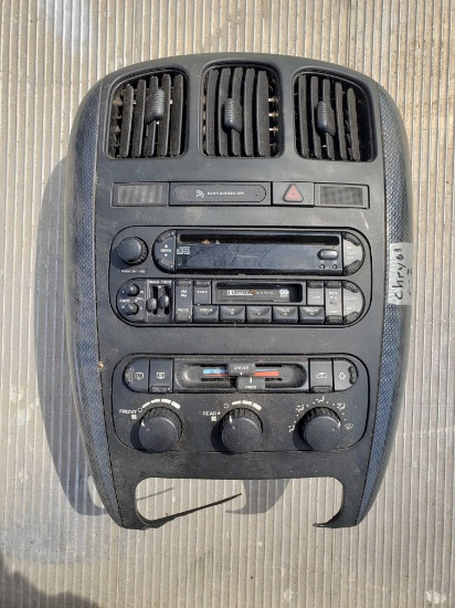 Chrysler Radio with Panel