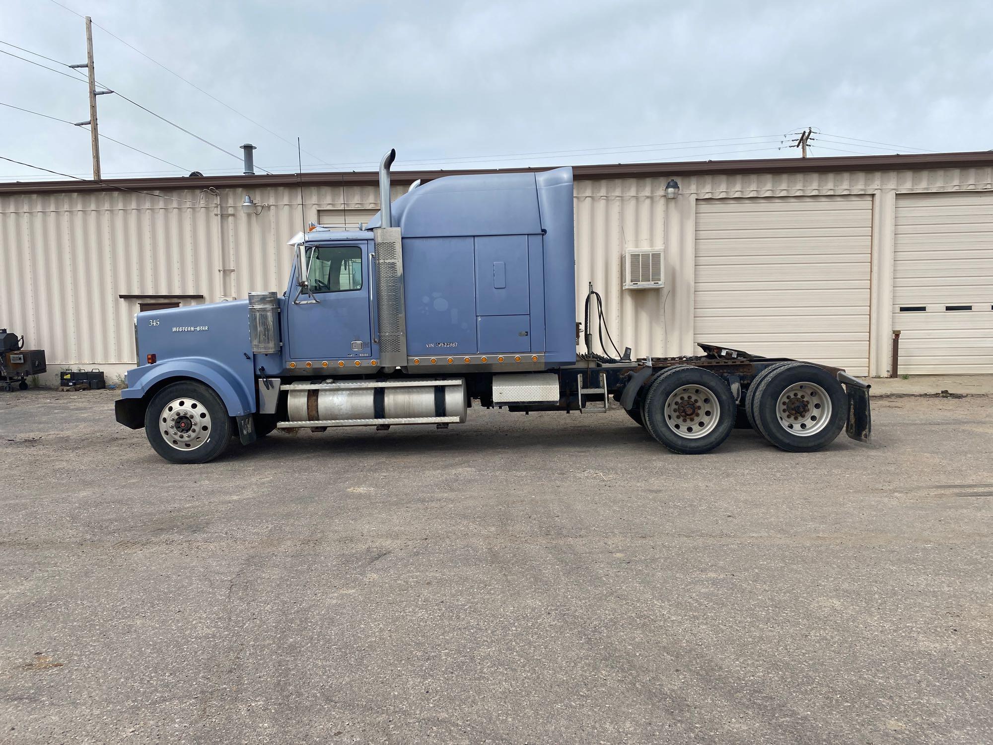 Western Star 4900ex Flat Top