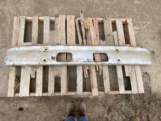International semi truck bumper