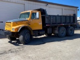 1991 International 4900 tandem dump truck