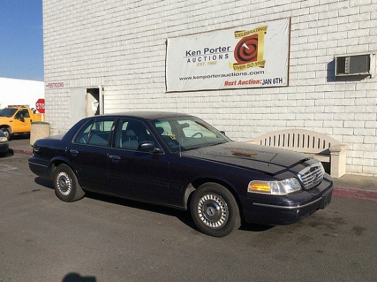 2002 FORD CROWN VICTORIA