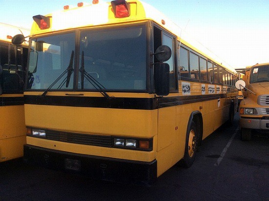 1990 CROWN COACH BUS