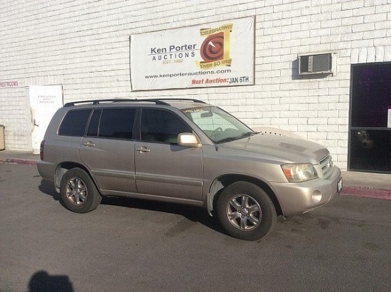 2005 TOYOTA HIGHLANDER