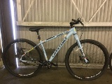 1 mountain bike, CANNONDALE trail SL fatty 1 point 5 headtube