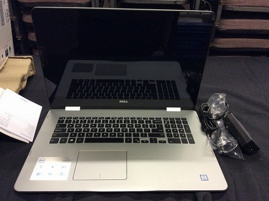 New in box dell insipron 17, 7000 series laptop