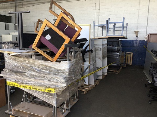 5 Pallets of Office Desks & Chairs