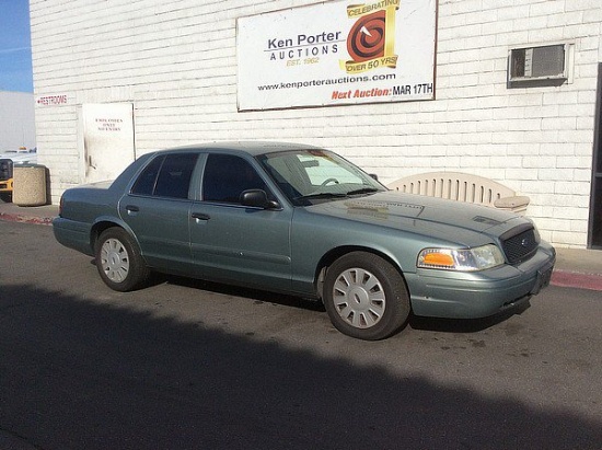 2006 FORD CROWN VICTORIA