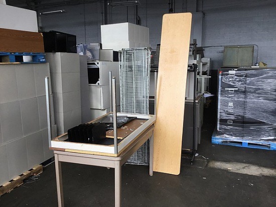 5 Pallets of Filing Cabinets, Carts, Desks, & Tables