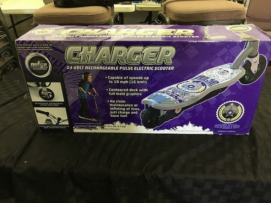 Charger 24 volt rechargeable pulse electric scooter, Looks like it’s new in box