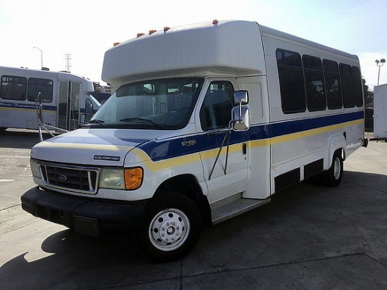 2003 FORD E450