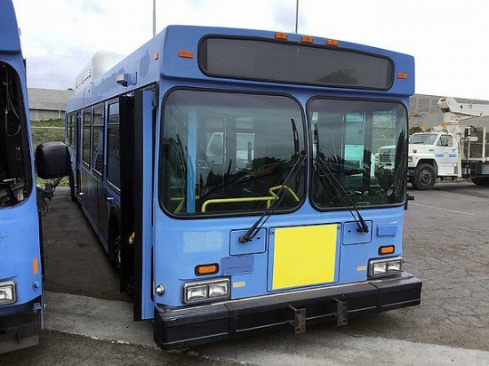 2004 NEW FLYER L40LF