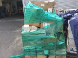 Pallet of various flouescent lamp bulbs
