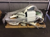 Pallet of medical surgery lights Some parts missing