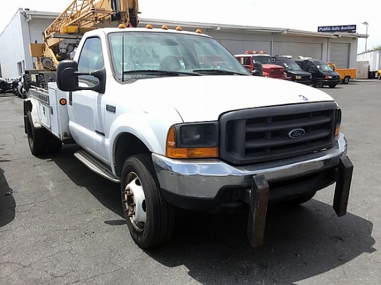 1999 FORD F550 XL