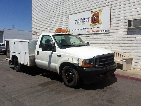 2001 FORD F350 XL SUPER DUTY