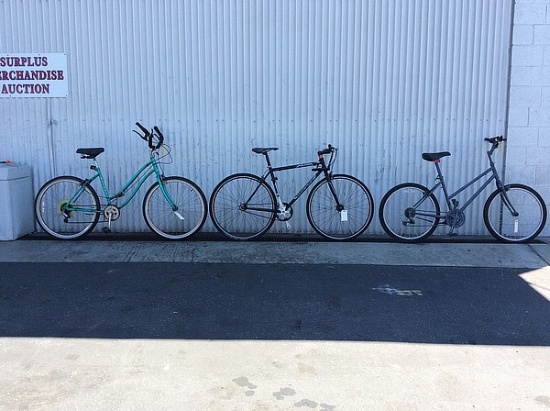 3 bikes, no name, macargi, murray 2 hybrids, tour bike