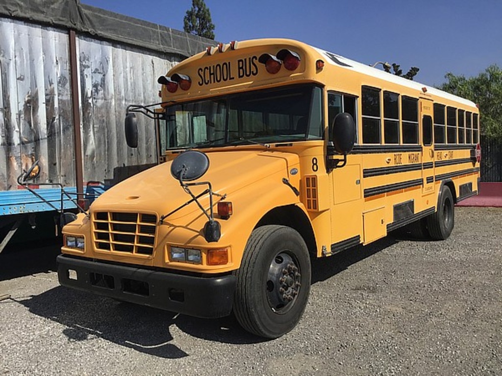 2005 BLUEBIRD SCHOOL BUS | Cars & Vehicles Buses | Online Auctions |  Proxibid