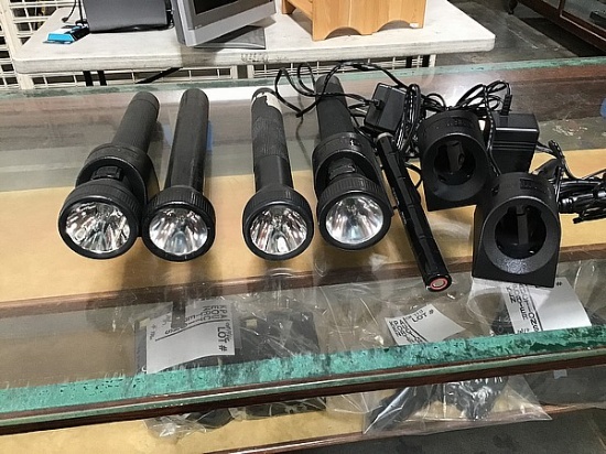 4 rechargeable flashlights