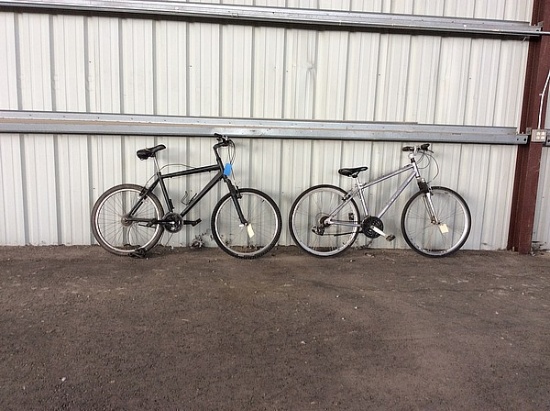 2 bikes schwinn, no name Trailway, hybrid