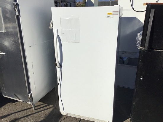 SUMMIT REFRIGERATOR