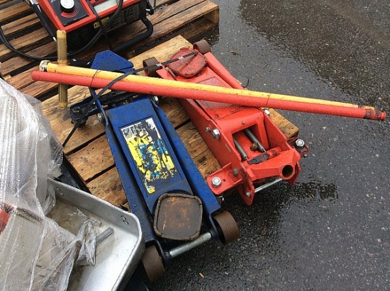 2 HYDRAULIC FLOOR JACKS