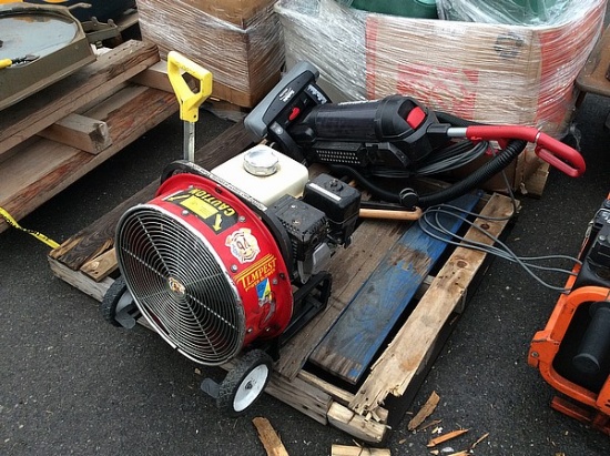 TEMPEST POWER BLOWER & VACUUM CLEANER