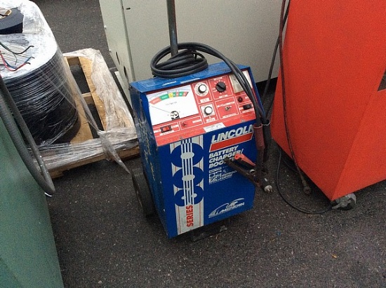 LINCOLN BATTERY CHARGER