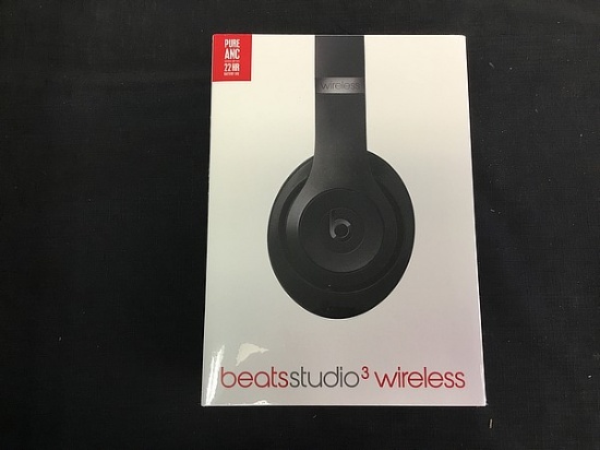 New in unopened box beats studio 3 wireless headphones