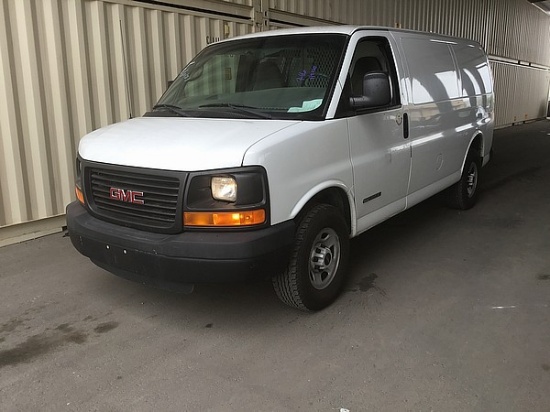 2004 GMC EXPRESS 3500