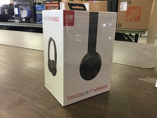 Beats solo3 wireless, new in box