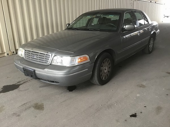 2003 FORD CROWN VICTORIA