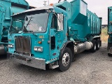 2004 PETERBILT 320