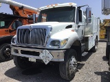 2004 INTERNATIONAL 7400 DT530