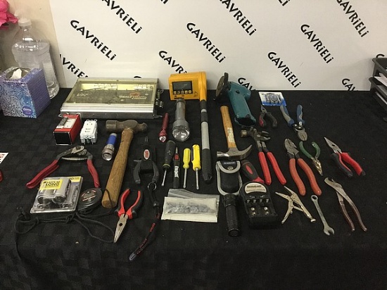 Tools, amplifier, measuring device