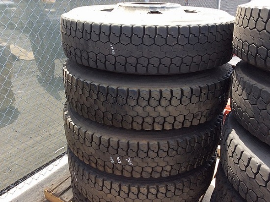 5 COMMERCIAL TRUCK TIRES