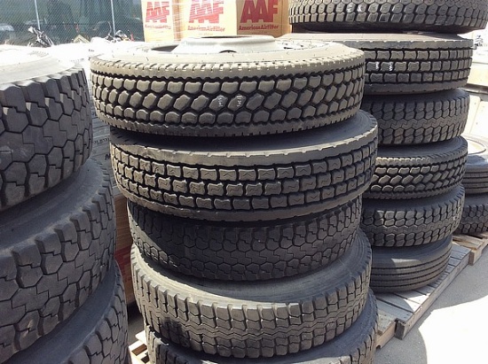 5 COMMERCIAL TRUCK TIRES