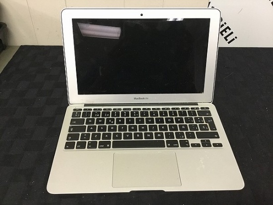 MacBook Air A1465 Possibly locked, some scratches, no chargers