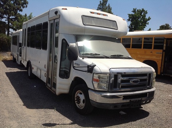 2010 STARCRAFT E450 SUPER DUTY