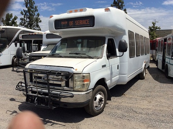 2011 STARTRANS E450 SUPER DUTY