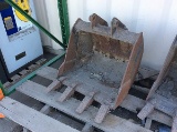 EXCAVATOR BUCKET